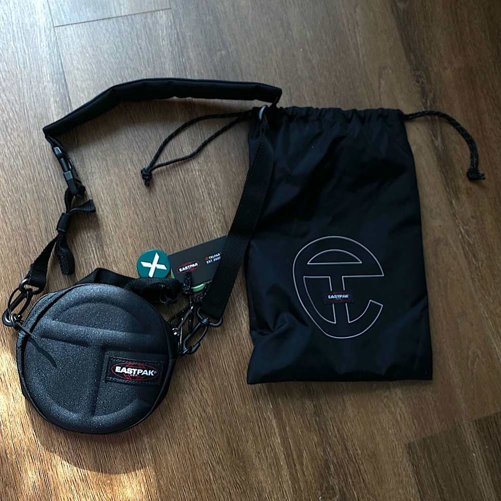 TELFAR X EASTPAK CIRCLE BAG